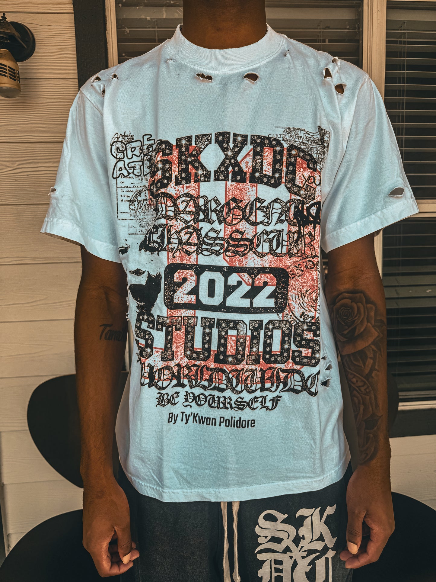 BE YOURSELF TEE