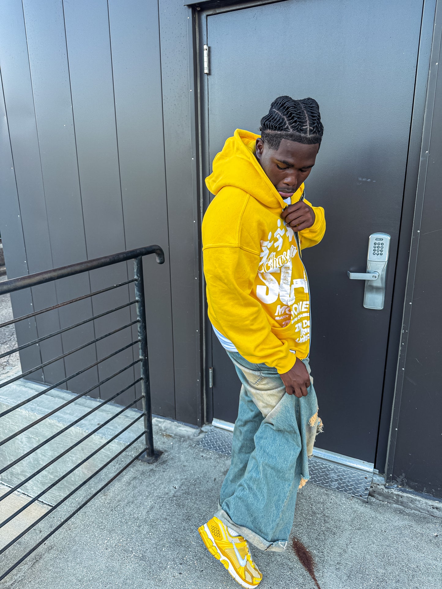 YELLOW 448 ESSENTIAL ZIP UP